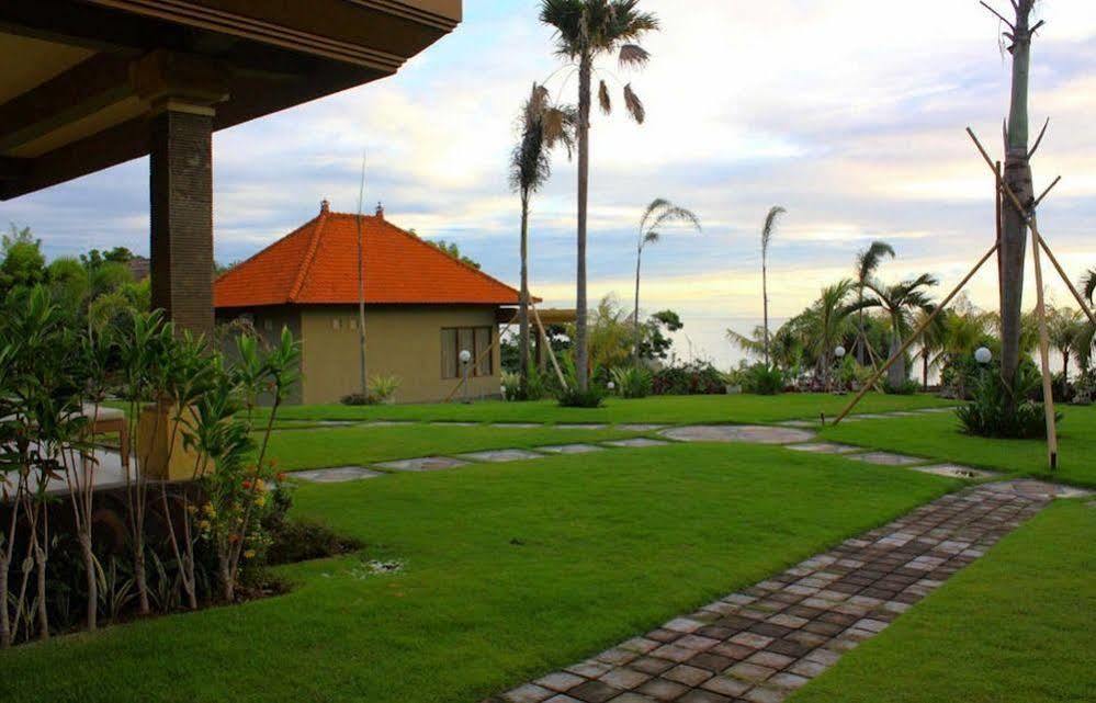 Ocean View Tulamben Dive & Resort Екстер'єр фото
