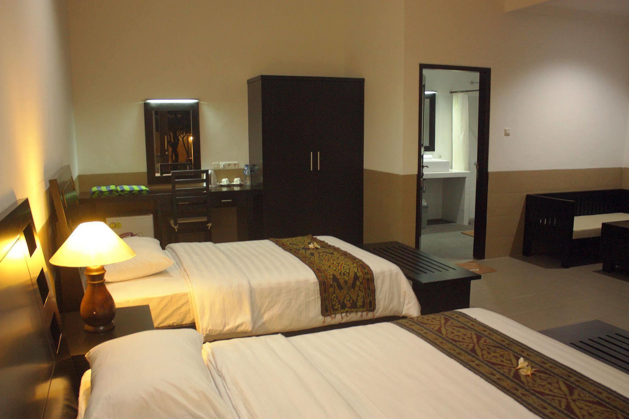 Ocean View Tulamben Dive & Resort Екстер'єр фото